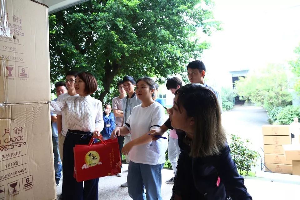 1538151766560359.jpg 640.webp (3).jpg