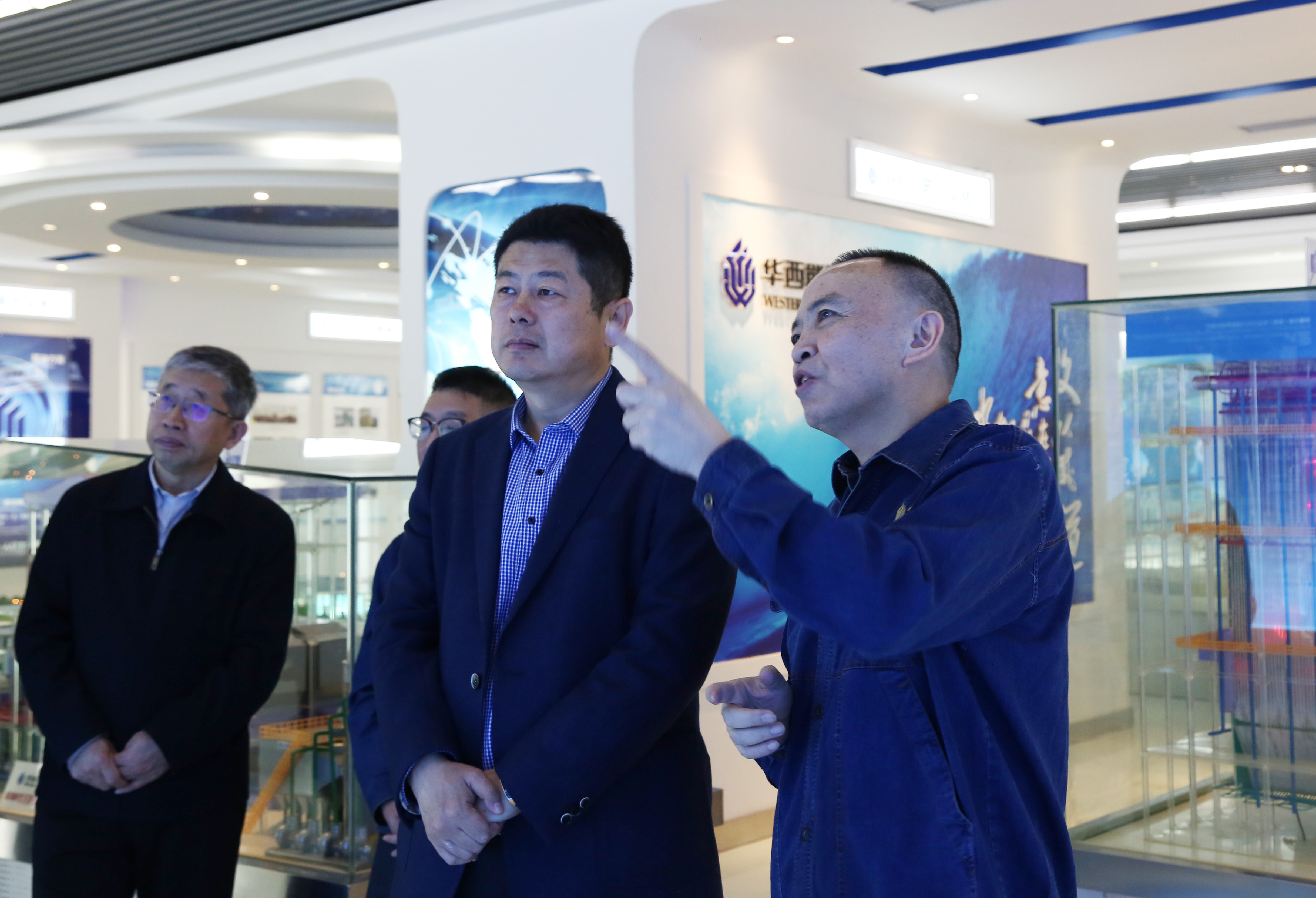 1572330273939426.jpg 8E3A3986.jpg